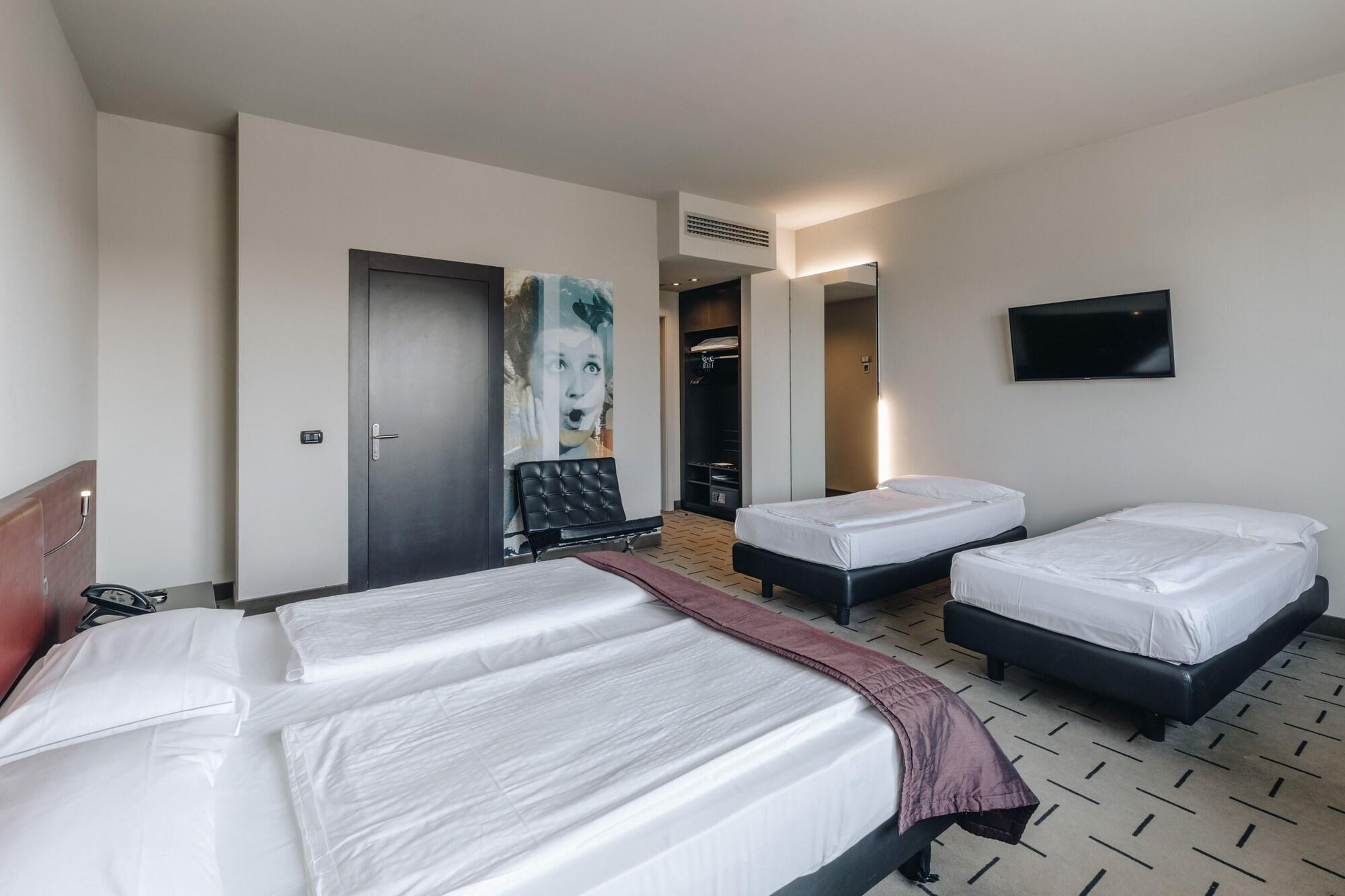 Hotel Continental Cremona Esterno foto