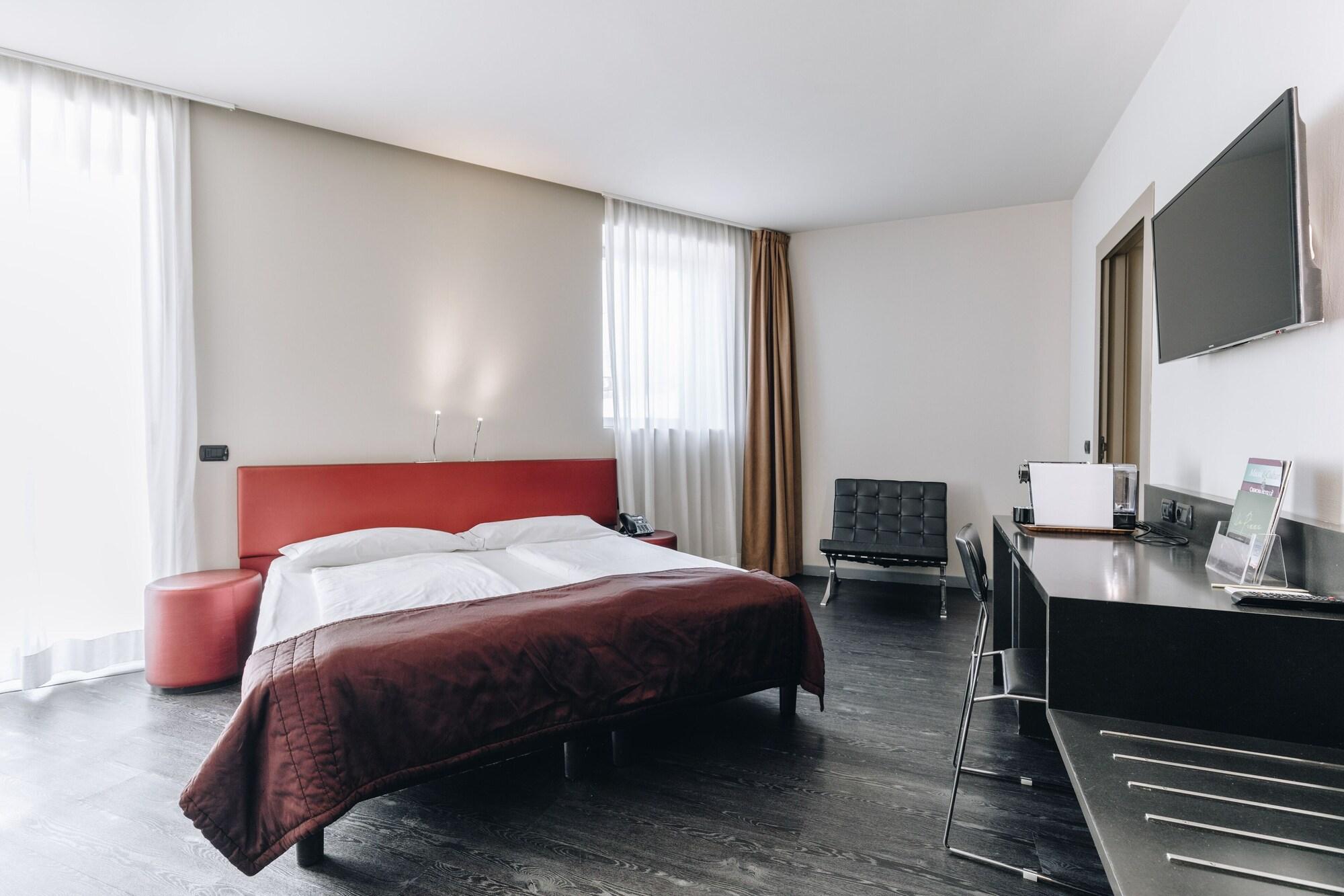 Hotel Continental Cremona Esterno foto